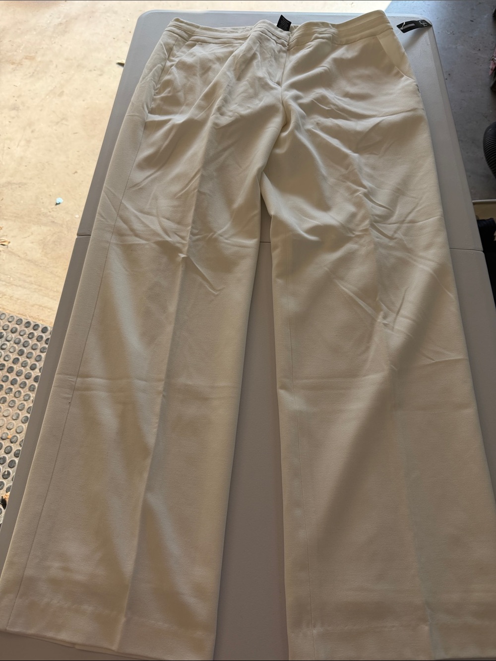Woman’s new directions Cream pants, Size 12 NWT